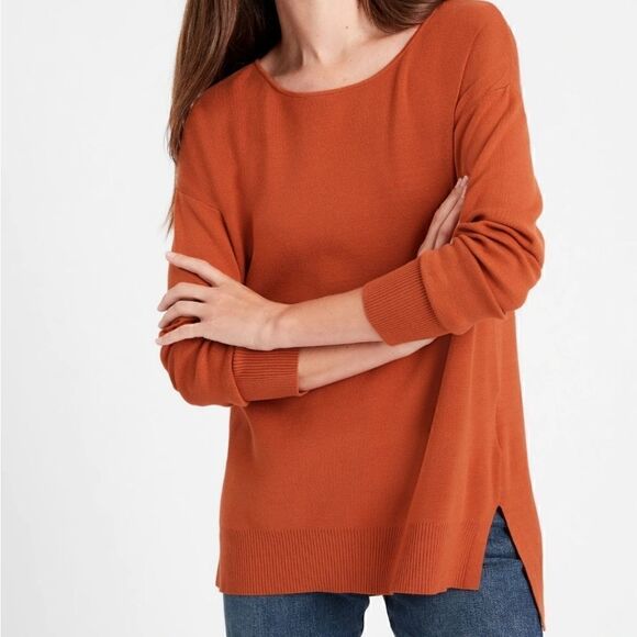 Banana Republic Flowy Tunic Sweater - Picture 1 of 9